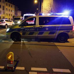 Polizei ueberwaeltigt 65 jaehrige Frau die sich im Krankenhaus in Aachen