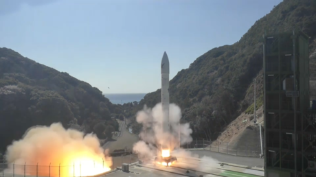 Rakete explodiert kurz nach dem Start in Japan VIDEO –