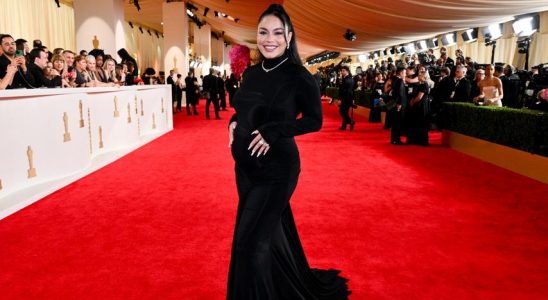 Schauspielerin Vanessa Hudgens gibt Schwangerschaft auf dem roten Teppich der