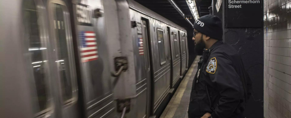 Schuesse in der New Yorker U Bahn Streit zwischen Fremden endet
