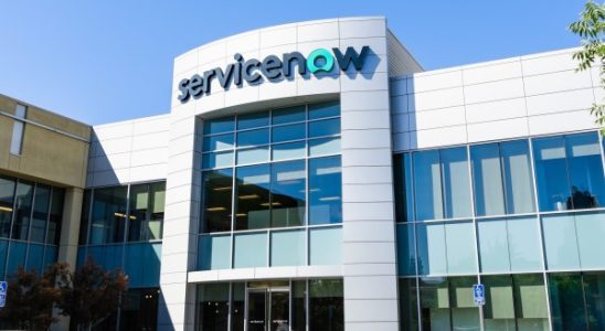 ServiceNow entwickelt KI durch eine Mischung aus Aufbau Kauf und