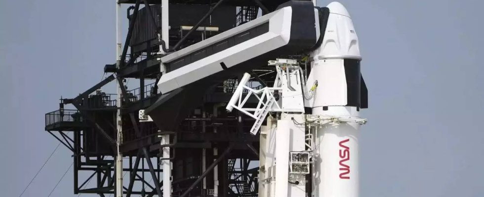 SpaceX Start erneut wetterbedingt verzoegert Weltnachrichten