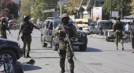 US Militaer transportiert Botschaftspersonal aus Haiti per Lufttransport ab um die