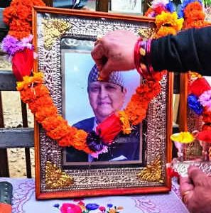 Vor 16 Jahren stuerzte der oeffentliche Aufschrei den nepalesischen Koenig