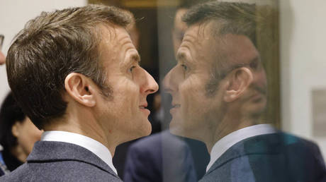 „Keine Grenzen fuer die Unterstuetzung der Ukraine – Macron –