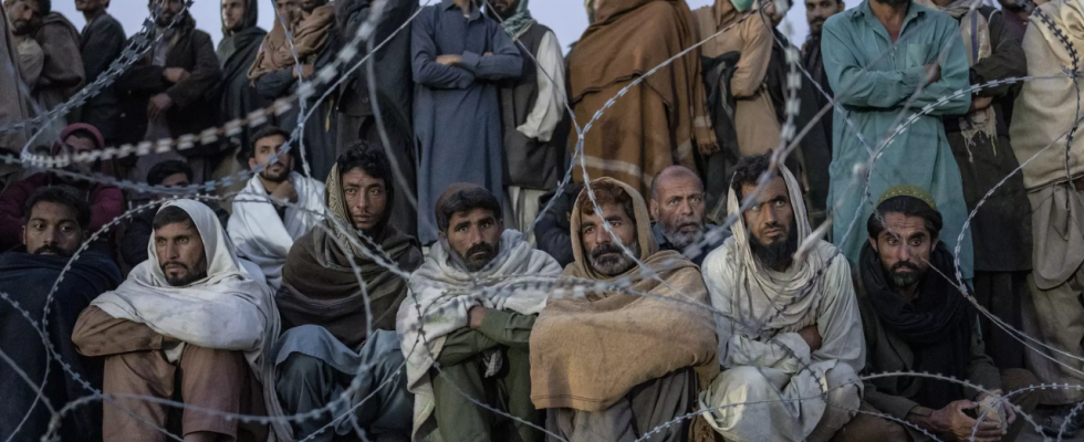 Afghanistan fordert Pakistan zu gegenseitigem Verstaendnis fuer afghanische Migranten auf