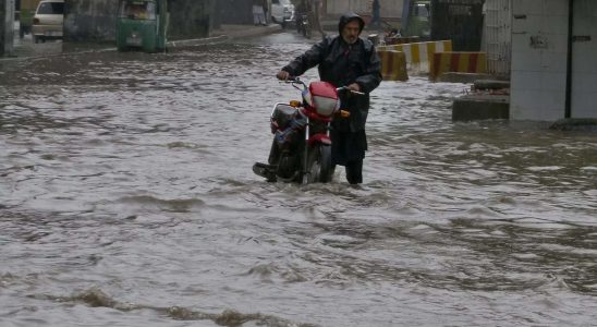Blitze und Regenfaelle toeten 41 Menschen in Pakistan waehrend die