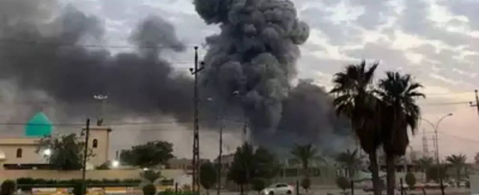 Bombenanschlag auf irakischen Militaerstuetzpunkt ein Toter und mehrere Verletzte