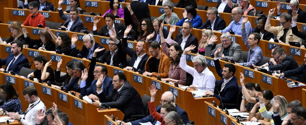Das Europaeische Parlament stimmt strengeren EU Migrationsregeln zu