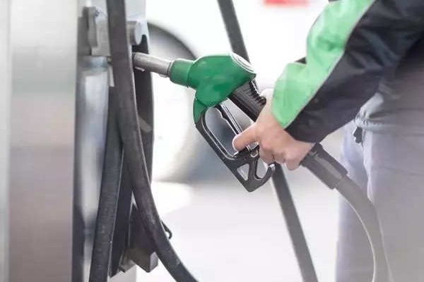 Die Kraftstoffpreise in Pakistan werden voraussichtlich 850 PKR pro Liter