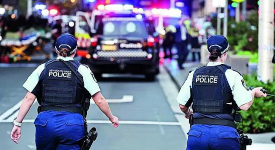 Die Polizei untersucht warum der Angreifer eines australischen Einkaufszentrums es