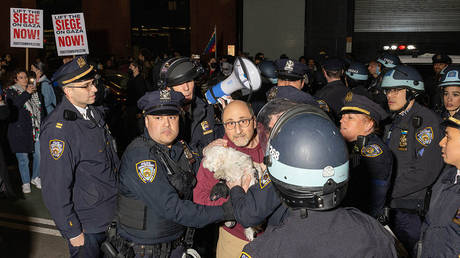 Ein weiterer pro palaestinensischer Protest loeste sich in New York auf