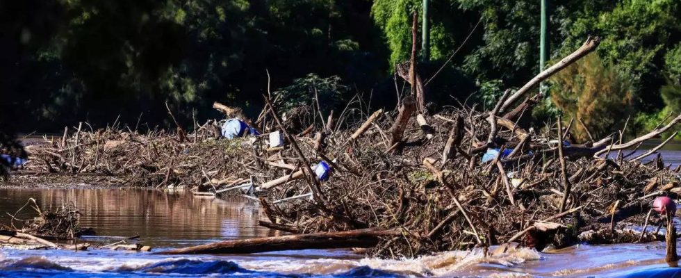 Hunderte nach Ueberschwemmung in Australien gerettet