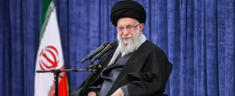 Irans Khamenei lobt „Erfolg des Militaers nach israelischem Angriff.webp
