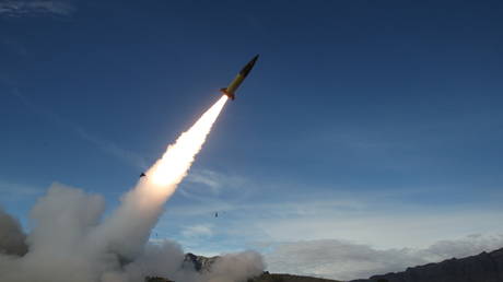 Pentagon enthuellt Ziele fuer ATACMS Raketen die heimlich in die Ukraine