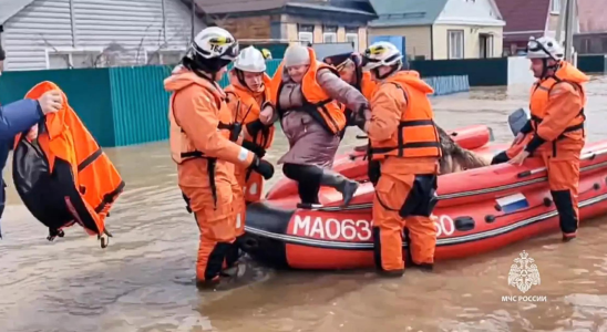 Russische Ueberschwemmungssituation in Orsk nach Dammbruch „kritisch