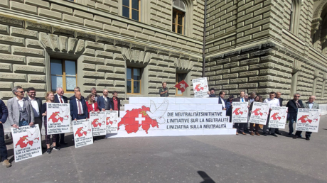 Schweiz haelt Referendum ueber Russland Sanktionen ab – World
