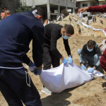 UN Menschenrechtsbeauftragter „entsetzt ueber Berichte ueber Massengraeber in Krankenhaeusern im Gazastreifen