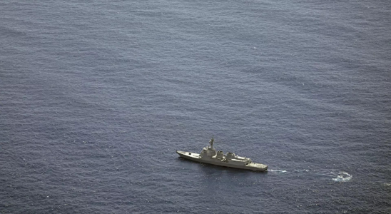 Zwei japanische Marinehubschrauber stuerzen waehrend des Trainings im Pazifischen Ozean