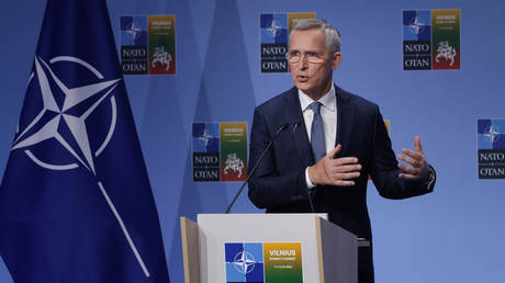 „Augenrollen in der NATO als Stoltenberg auf langfristige Unterstuetzung der