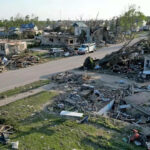 18 Tote nach toedlichen Tornados in der Mitte der USA
