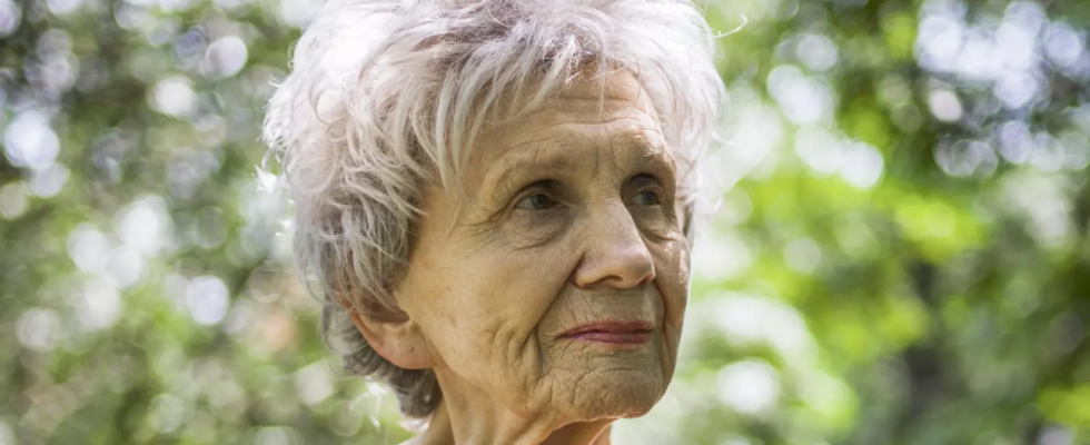 Alice Munro kanadische Nobelpreistraegerin ist im Alter von 92 Jahren