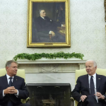 Biden empfaengt den rumaenischen Staatschef im Weissen Haus um die