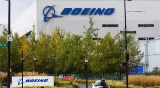 Boeing Frachtflugzeug landet ohne Frontfahrwerk in Istanbul keine Verluste