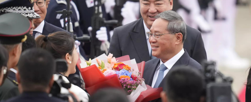 Chinesische und japanische Staatschefs reisen zu ihrem ersten trilateralen Treffen