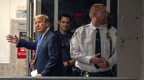 Donald Trump im Prozess um Schweigegeld verurteilt Live Updates