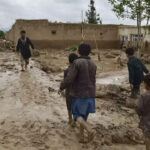 Heftige Regenfaelle loesten im Norden Afghanistans Sturzfluten aus bei denen