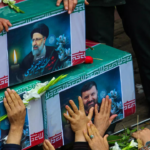 Iraner erweisen dem bei Hubschrauberabsturz ums Leben gekommenen Praesidenten die