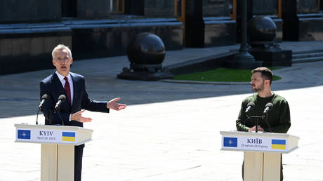 NATO Chef Ukraine darf Russland ungehindert mit westlichen Waffen angreifen —