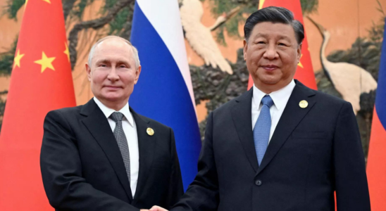 Putin besucht Xi waehrend die USA China wegen Beziehungen mit