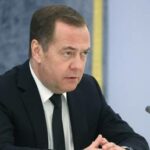 Selenskyj ist ein „legitimes militaerisches Ziel – Medwedew – World