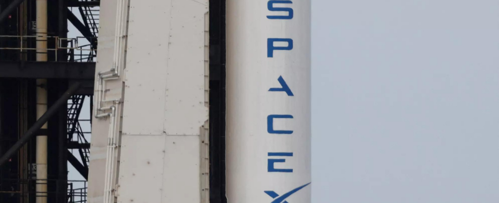 SpaceX startet erste Satelliten fuer neue US Spionagekonstellation