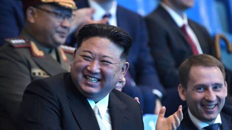 Suedkorea verbietet viralen TikTok Song der Kim Jong un lobt – RT
