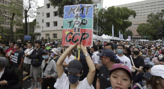 Taiwans Parlament verabschiedet Aenderungen die China beguenstigen und die Macht