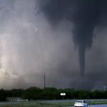 Tornado richtet in der Kleinstadt Oklahoma grosse Schaeden an waehrend