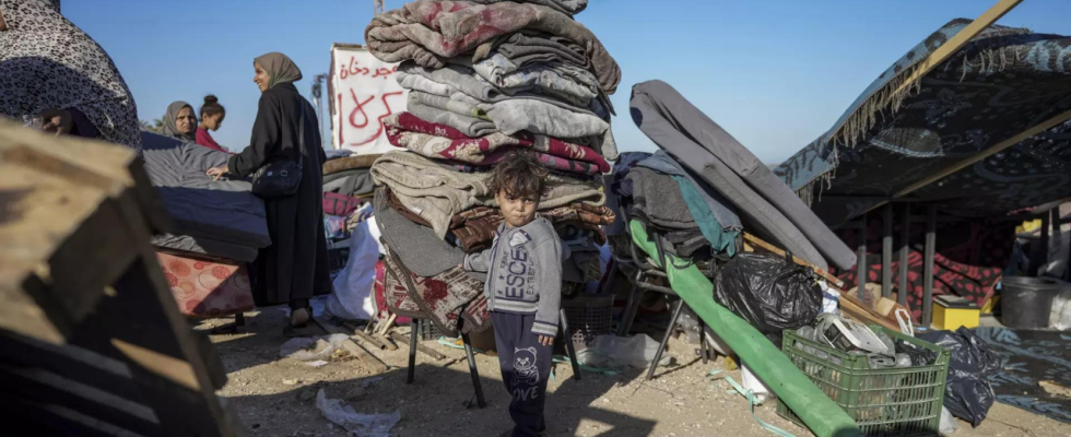 Ueber hunderttausend Palaestinenser fliehen vor dem israelischen Angriff aus Rafah