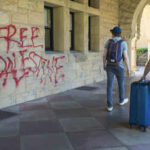 13 Demonstranten die das Buero des Praesidenten in Stanford besetzten