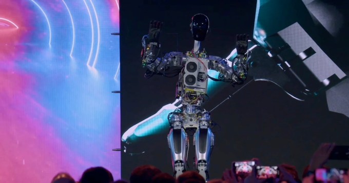 Teslas Optimus-Bot-Prototyp