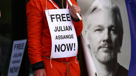 Assange im Rahmen eines Abkommens freigelassen Live Updates