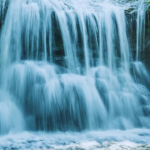 Chinas hoechster Wasserfall erhaelt kaum Hilfe von Rohren