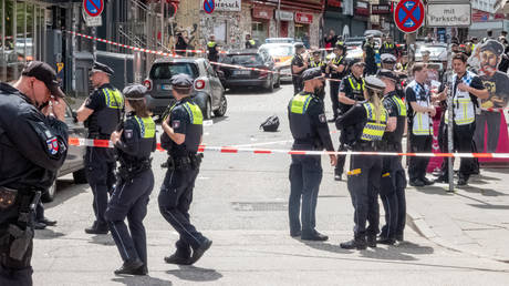 Deutsche Polizei erschiesst Axt schwingenden Angreifer in Hamburg VIDEO —