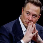 Elon Musks SpaceX koennte gestrandete Astronauten retten wenn Boeings Starliner