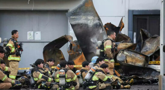 Ermittler durchsuchen Wrack nach Brand einer Lithiumbatterie in Seoul bei