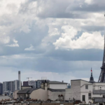 Frankreich verhaftet drei Personen nach Abstellen von Saergen am Eiffelturm