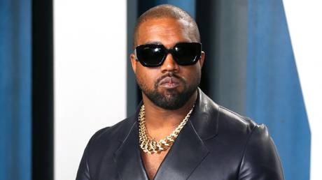 Kanye West kommt in Moskau an VIDEOS — RT Entertainment