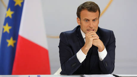 Macron hat gerade eine scharfe Granate vor seine eigenen Fuesse
